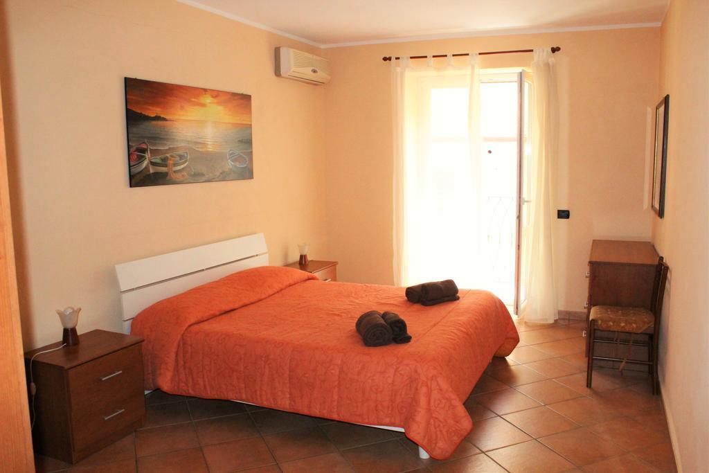 צ'פאלו Gaia Holidays Apartments מראה חיצוני תמונה